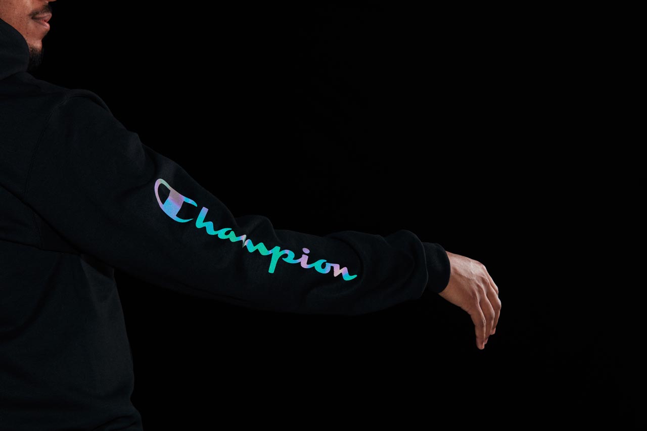 HyperX e Champion® Athleticwear anunciam linha de vestuário que será vendida no Brasil