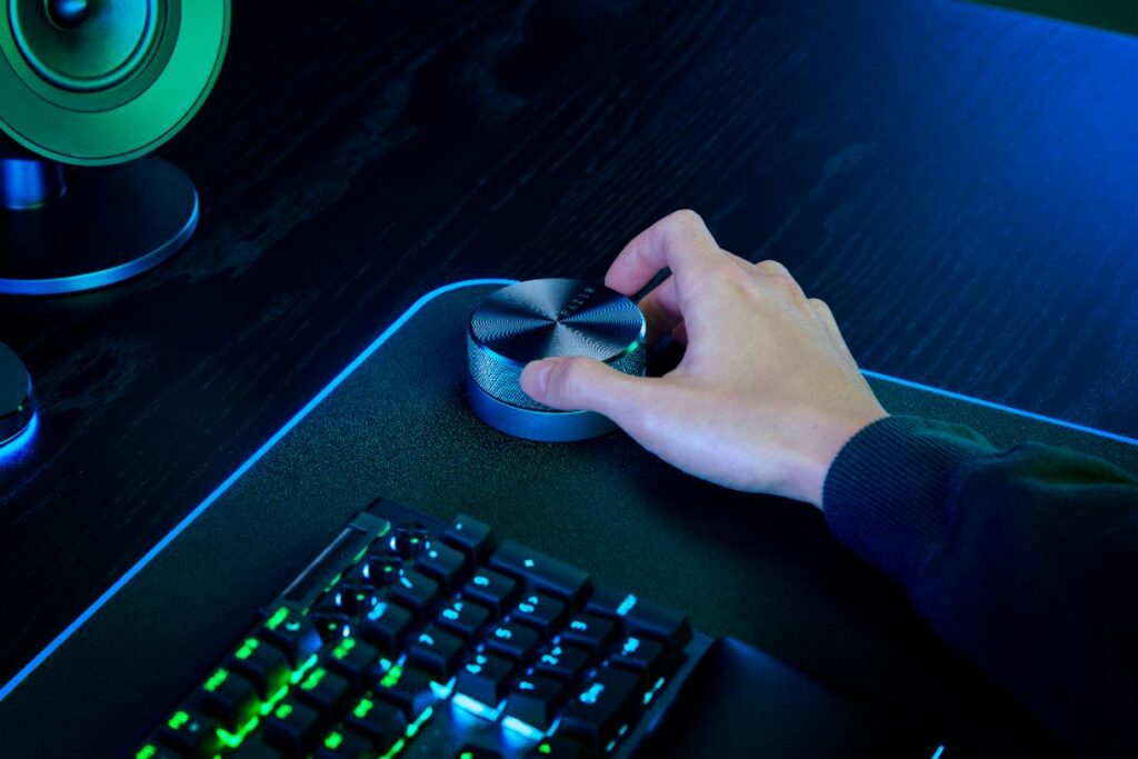 Razer anuncia nova linha de alto-falantes gamer com áudio posicional para PCs