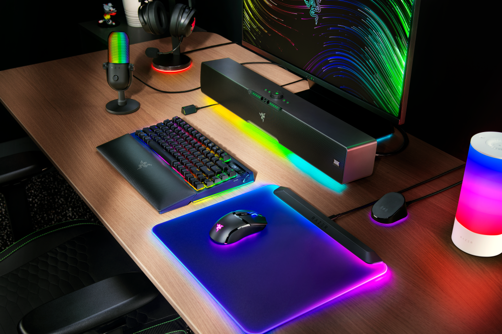 Razer BlackWidow V4 Pro 75%: Teclado Wireless com Display OLED e Teclas Hot-Swappable